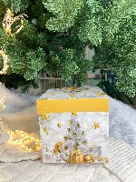 Коробка подарочная картон. НГ 15х15х15см складная белая с золотом Starlight
